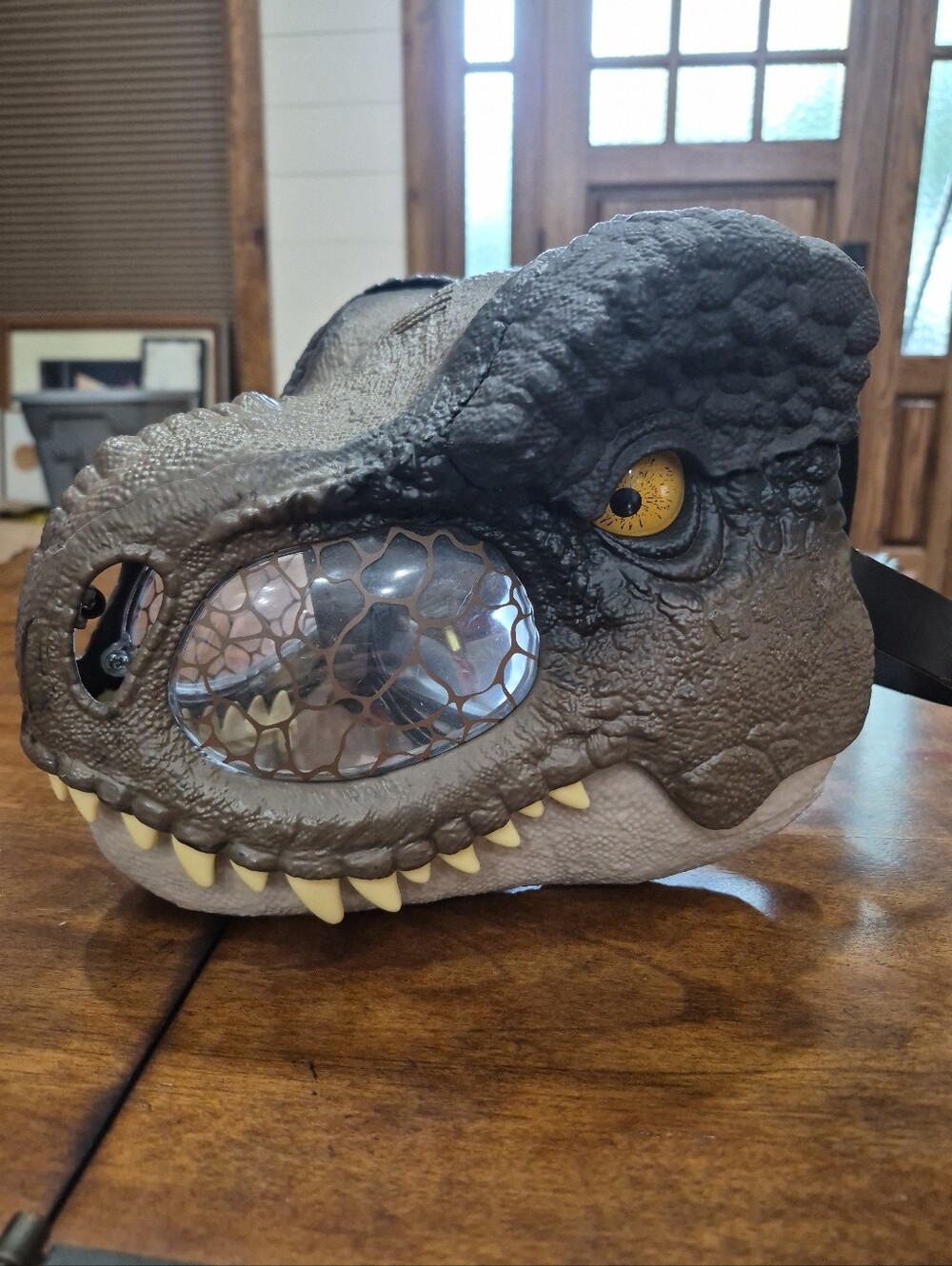 Jurassic World Chomp 'N Roar T Rex Halloween Mask Toy Motion & Sound